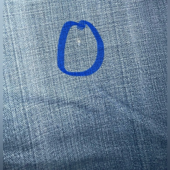 Levi's Women's Straight Leg 505 Denim Jeans, Medium Wash, Size 8 Short - Picture 5 of 8